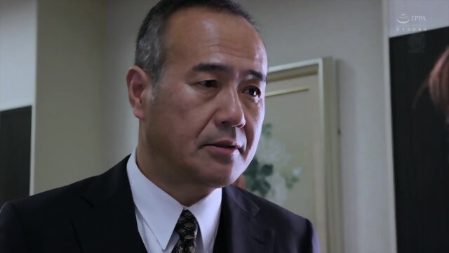 Creampie Sex In The President’s Office Filled With Sweat